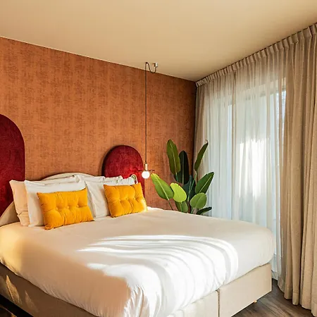 The Ostendian Hotell
